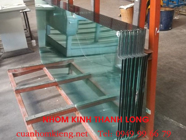 cắt kính cường lực quận 12