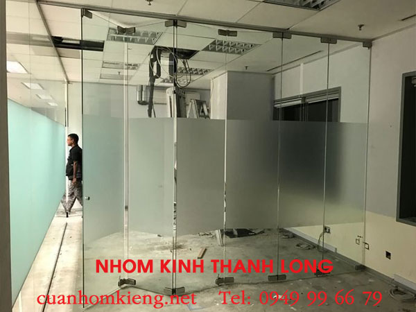 sửa cửa kính văn phòng