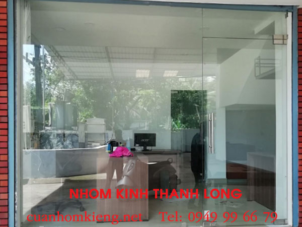 giá sửa cửa kính văn phòng
